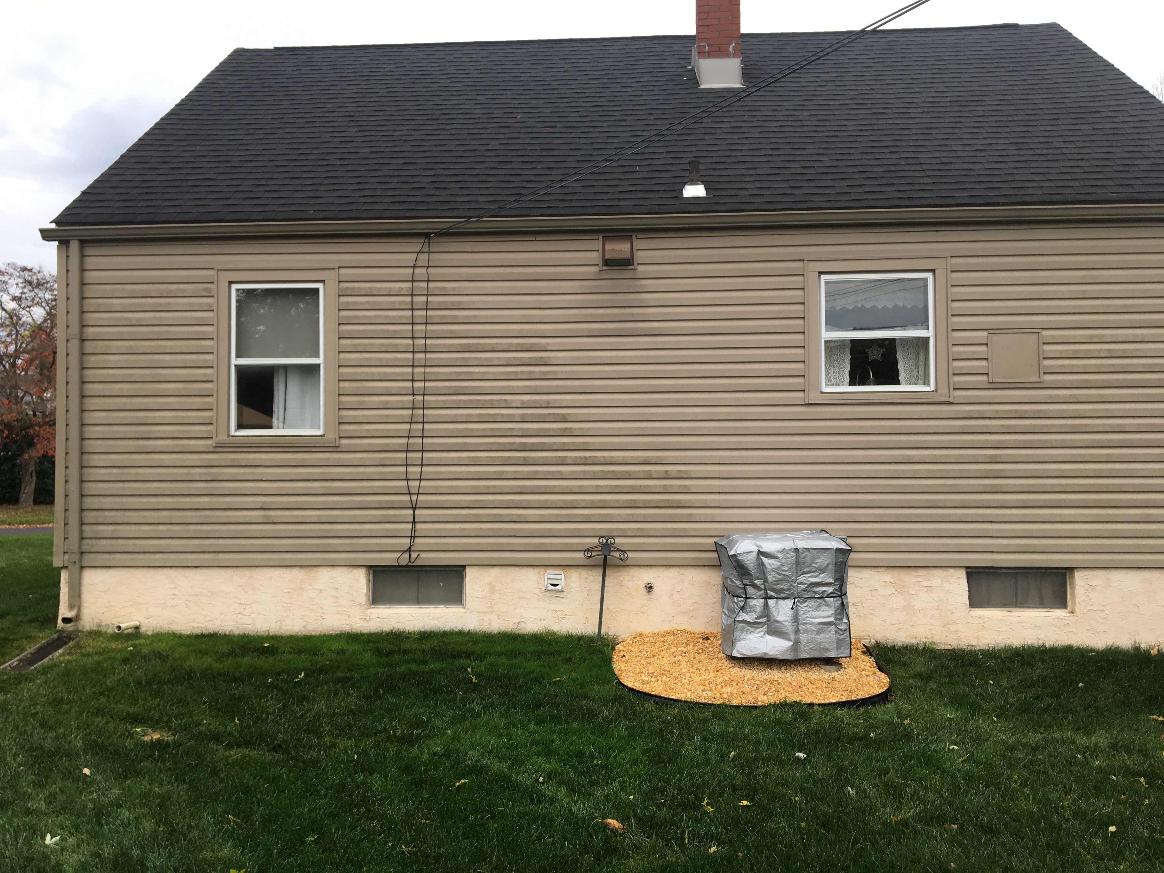 Amazing results on a House Washing in Hellertown PA