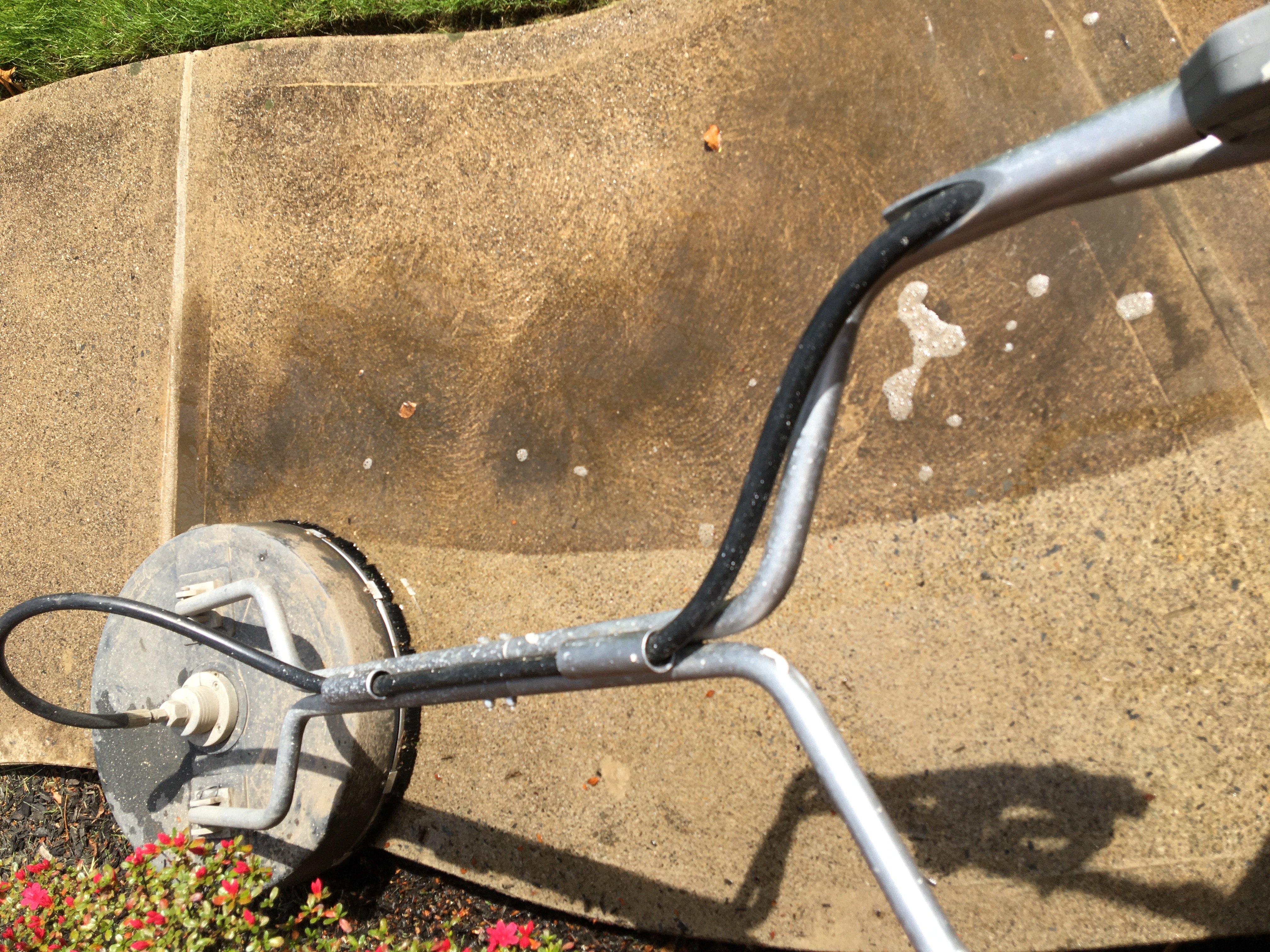 Amazing Sidewalk & Driveway Washing performed in Bethlehem PA