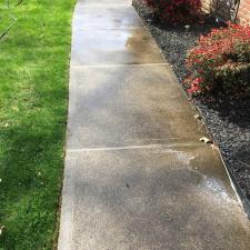 Amazing-Sidewalk-Driveway-Washing-performed-in-Bethlehem-PA 4