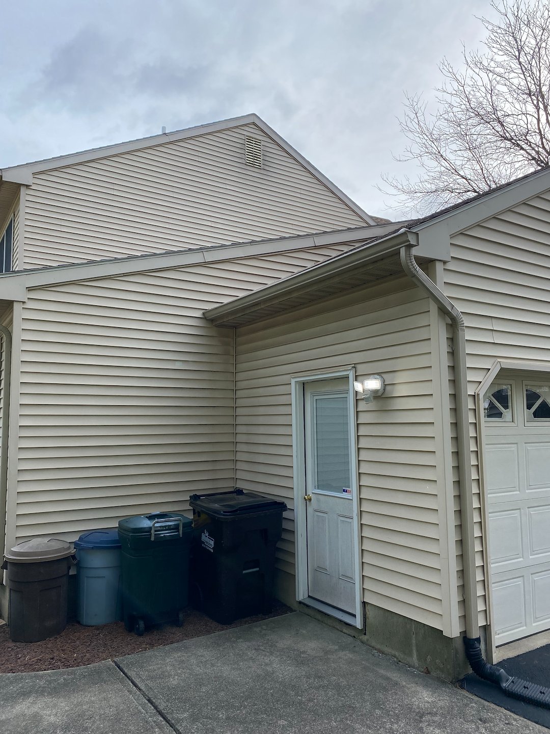Are you in Easton, PA, and looking to revitalize your home's exterior? 