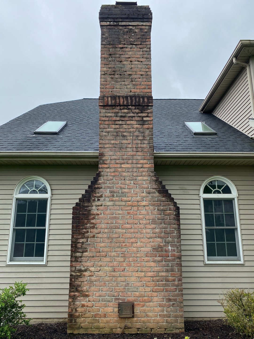 Expert Exterior Chimney Cleaning and House Washing in Bethlehem PA
