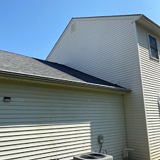 Expert-House-Washing-in-Easton-PA-Vinyl-Siding-Mildew-Removal-by-Water-Brothers 3