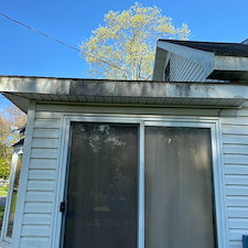 House-washing-near-me-Stroudsburg-PA 2