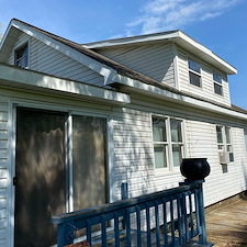 House-washing-near-me-Stroudsburg-PA 1