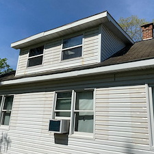 House-washing-near-me-Stroudsburg-PA 5