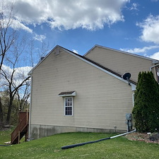 Looking-for-expert-house-washing-in-Easton-PA 2