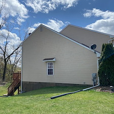Looking-for-expert-house-washing-in-Easton-PA 3