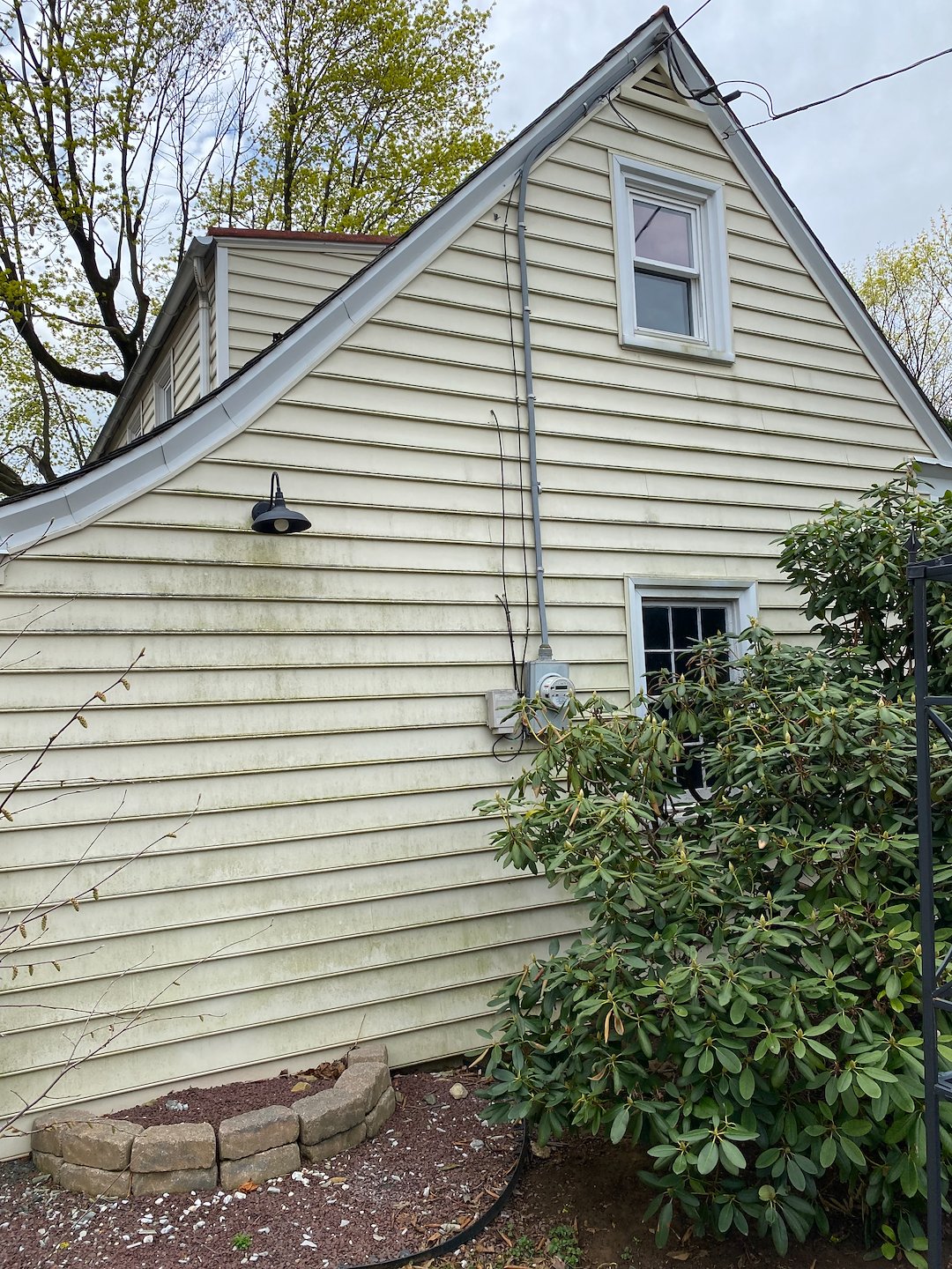 Looking for professional house washing results in Bethlehem PA? Look no further than the Water Brothers!