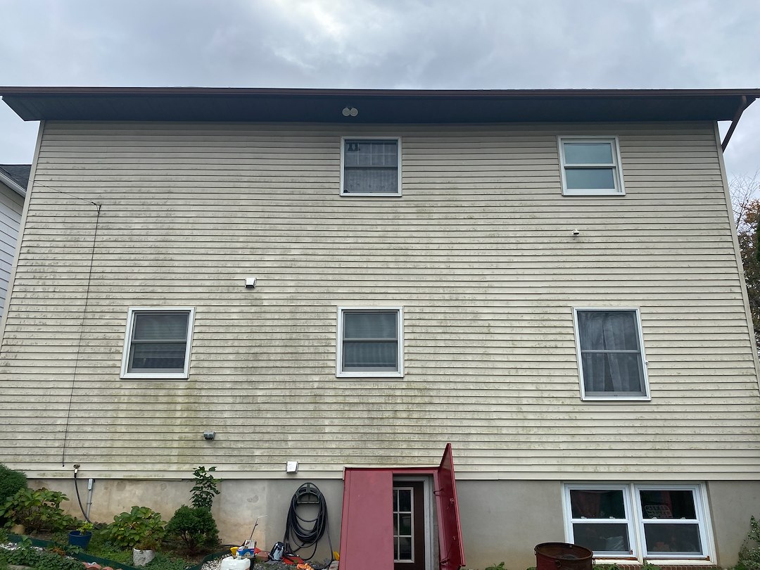 Professional soft washing and pressure washing in Easton PA