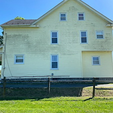 Vinyl-siding-cleaning-experts-in-Bethlehem-PA 0