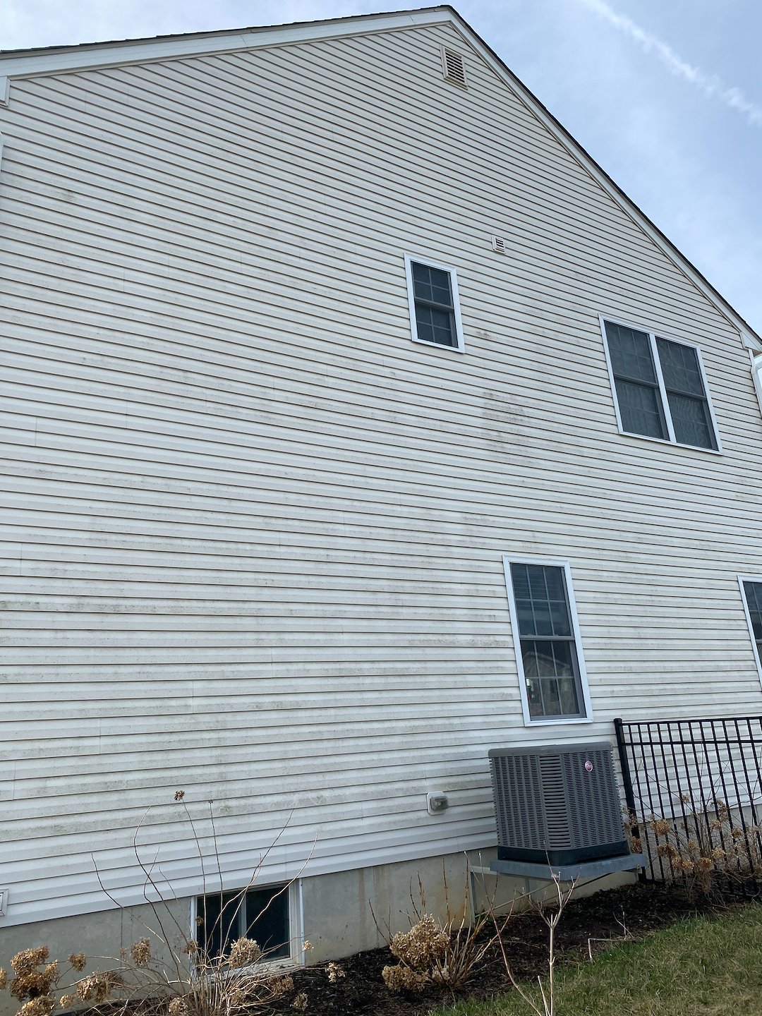 Water Brothers: Professional House Washing & Vinyl Siding Cleaning in Easton, PA